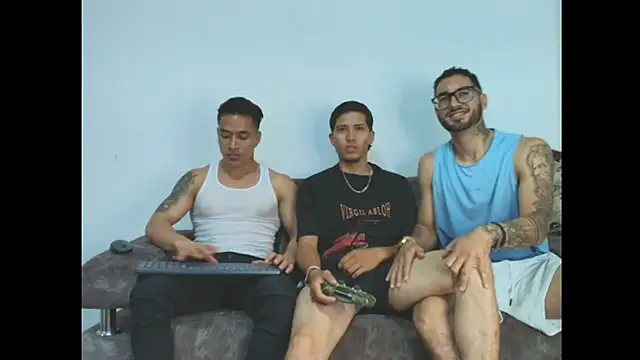 thebadboys05 online show from November 12, 1:21 am