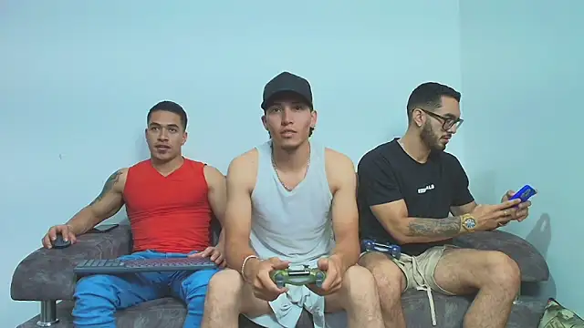 thebadboys05 online show from November 14, 12:25 am