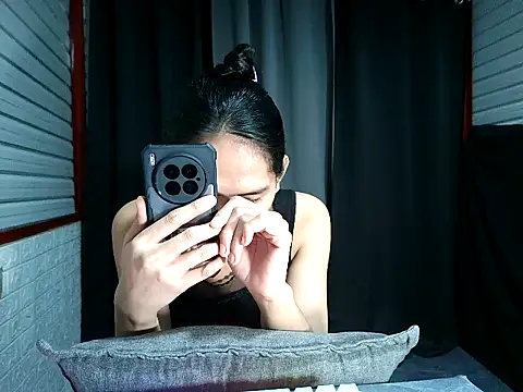 xwildflowerx online show from December 21, 9:48 pm