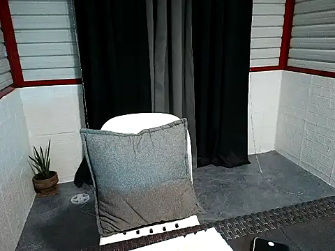 xwildflowerx online show from March 11, 9:31 pm