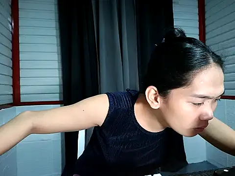 xwildflowerx online show from January 14, 10:41 am