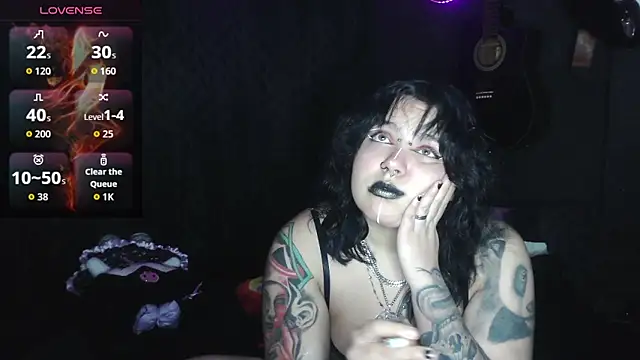 Snapshot of Jessie__wild chatting on November 7, 4:17 am Jessie wild online show from November 7, 4:17 am