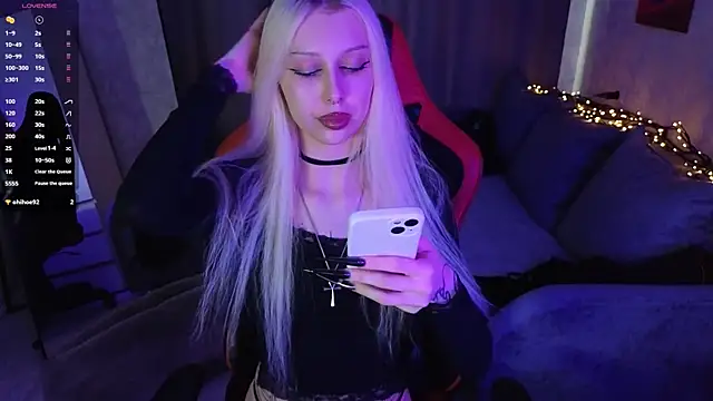 Snapshot of goth__tv chatting on January 8, 10:10 am goth tv online show from January 8, 10:10 am