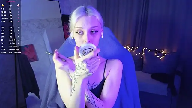 goth  tv online show from November 25, 1:22 pm