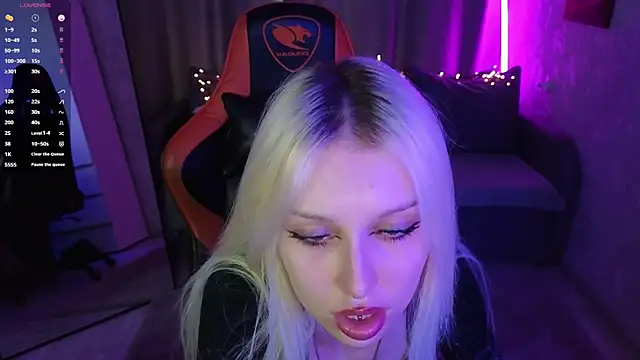 Snapshot of goth__tv chatting on January 10, 11:05 am goth tv online show from January 10, 11:05 am