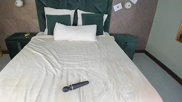 bbwsexis online show from March 31, 10:17 am