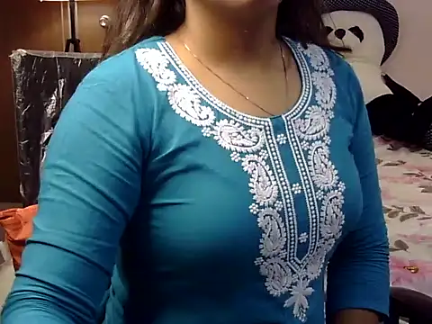 Snapshot of shakshi_89 chatting on November 16, 10:42 am shakshi 89 online show from November 16, 10:42 am