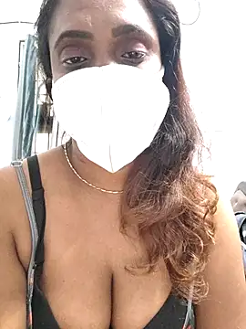 Queen-dhivya online show from December 17, 10:20 am