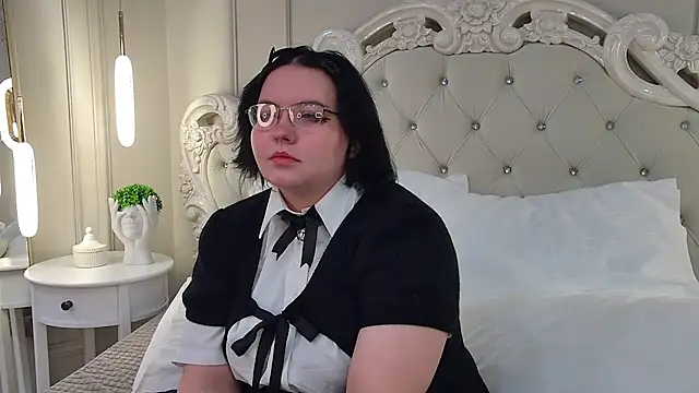 JennyBloom online show from November 22, 7:40 am