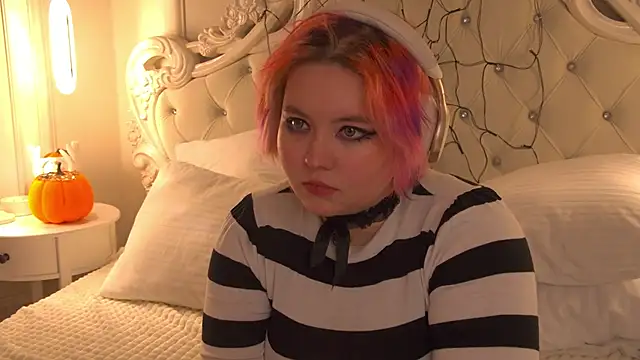 Snapshot of JennyBloom chatting on November 3, 11:14 am JennyBloom online show from November 3, 11:14 am