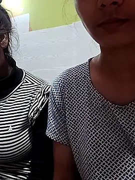 Snapshot of Zoya_Khaan chatting on November 6, 6:01 pm Zoya Khaan online show from November 6, 6:01 pm