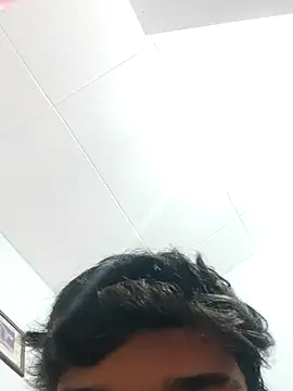 Snapshot of sougostoso18 chatting on November 7, 1:43 am sougostoso18 online show from November 7, 1:43 am