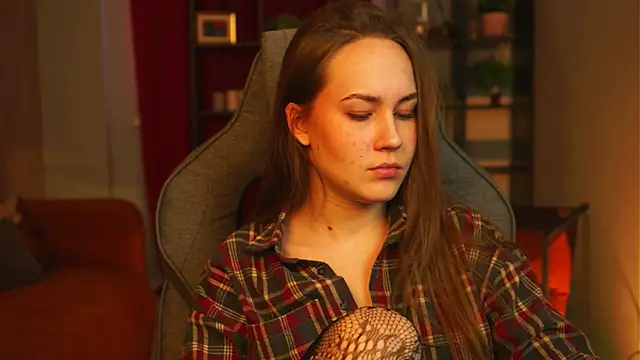 ElinVale online show from February 13, 12:16 pm