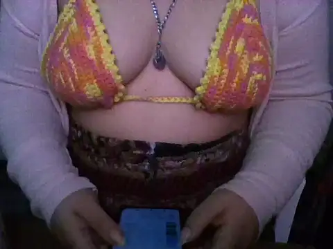 Snapshot of Jadeinthesky chatting on November 5, 12:14 am Jadeinthesky online show from November 5, 12:14 am