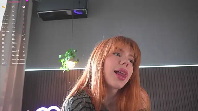 foxyriss online show from February 21, 6:15 am