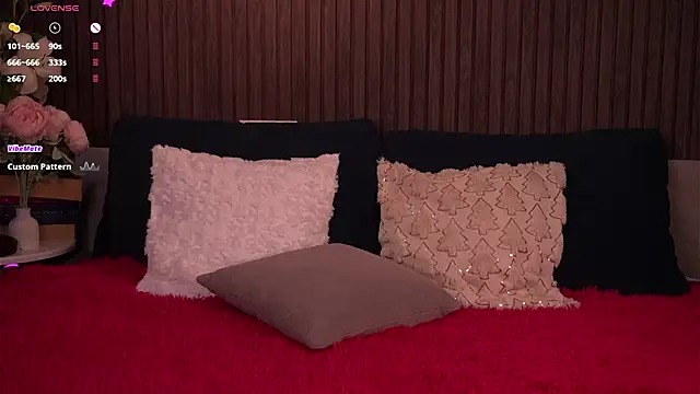 foxyriss online show from December 16, 6:06 am