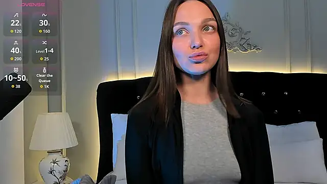 Vivian Vance online show from November 5, 6:22 pm