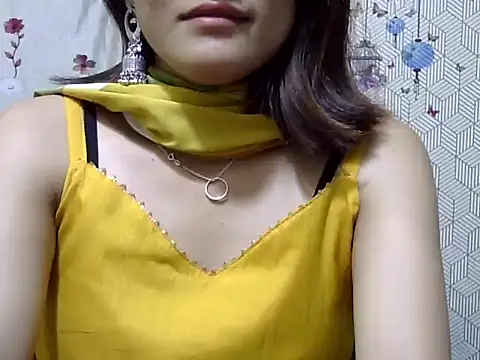 maira 33 online show from February 8, 8:17 pm