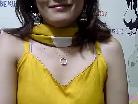 maira 33 online show from March 8, 4:21 pm