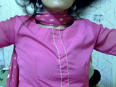 maira 33 online show from January 11, 3:08 pm