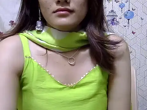 maira 33 online show from February 1, 3:10 pm