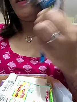 maira 33 online show from August 6, 5:13 am