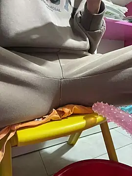 LunoChucki online show from February 2, 1:04 am