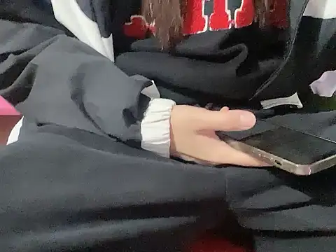 Snapshot of LunoChucki chatting on December 15, 2:01 pm LunoChucki online show from December 15, 2:01 pm