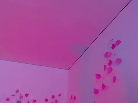 Snapshot of Samanta_777 chatting on November 15, 12:53 pm Samanta 777 online show from November 15, 12:53 pm