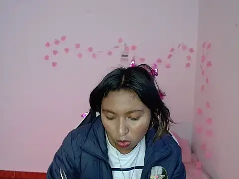 Snapshot of Samanta_777 chatting on December 16, 7:51 pm Samanta 777 online show from December 16, 7:51 pm