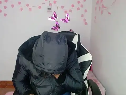 Snapshot of Samanta_777 chatting on November 29, 9:15 pm Samanta 777 online show from November 29, 9:15 pm