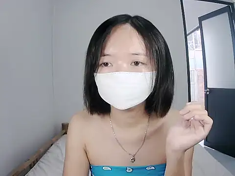 Snapshot of 10tb chatting on November 29, 8:47 am 10tb online show from November 29, 8:47 am