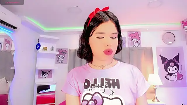 ClaudiaSophia online show from February 10, 11:20 am