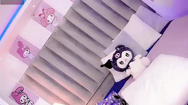 ClaudiaSophia online show from April 8, 11:33 am