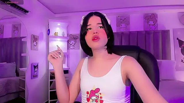 ClaudiaSophia online show from January 14, 11:25 am