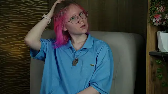 Snapshot of HanVertz chatting on November 5, 6:49 am HanVertz online show from November 5, 6:49 am