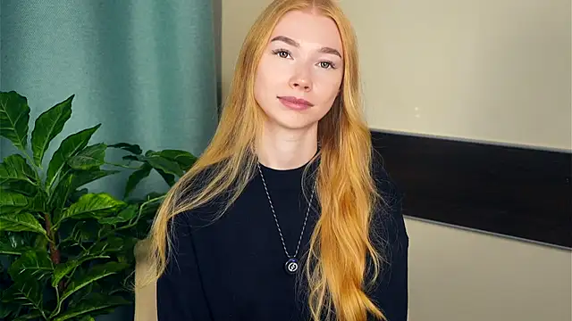 Snapshot of TariHedrix chatting on November 1, 7:57 am TariHedrix online show from November 1, 7:57 am