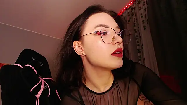 dolll maiya online show from March 18, 8:21 pm