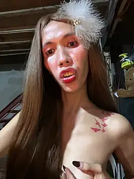 bellaUtops online show from February 20, 9:28 pm