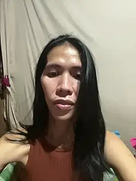 bellaUtops online show from April 19, 11:22 am