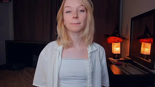 Snapshot of ShanelTunon chatting on November 1, 7:41 pm ShanelTunon online show from November 1, 7:41 pm