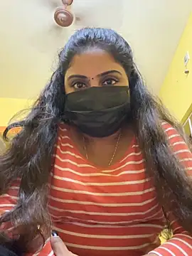 Snapshot of Tamil_Hot_Varshu chatting on December 16, 5:50 pm Tamil Hot Varshu online show from December 16, 5:50 pm