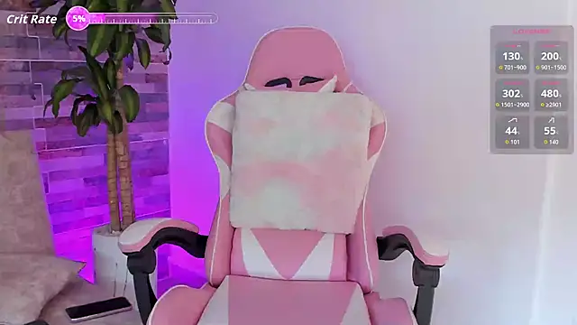 Snapshot of emily_montoya1 chatting on November 6, 9:30 pm emily montoya1 online show from November 6, 9:30 pm