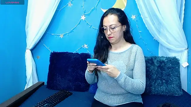 Lauryn Jones online show from February 19, 7:11 pm