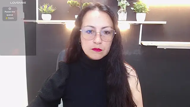 Lauryn Jones online show from March 18, 4:41 pm