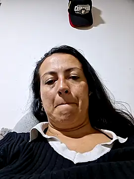 Lauryn Jones online show from June 1, 1:28 am