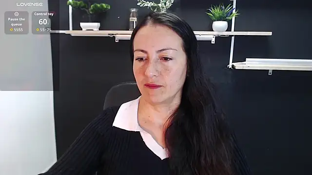 Lauryn Jones online show from May 14, 5:32 pm