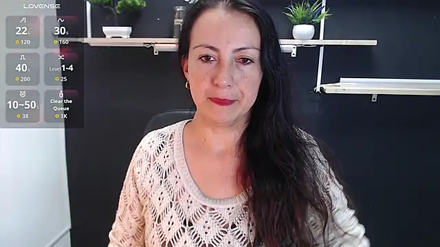 Lauryn Jones online show from May 13, 5:42 pm