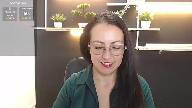 Lauryn Jones online show from April 23, 3:57 pm