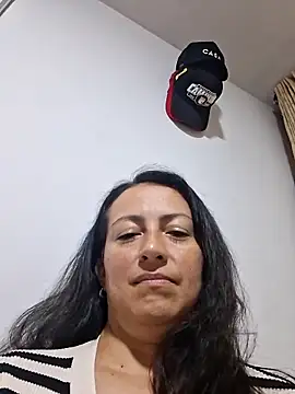Lauryn Jones online show from May 31, 3:56 am